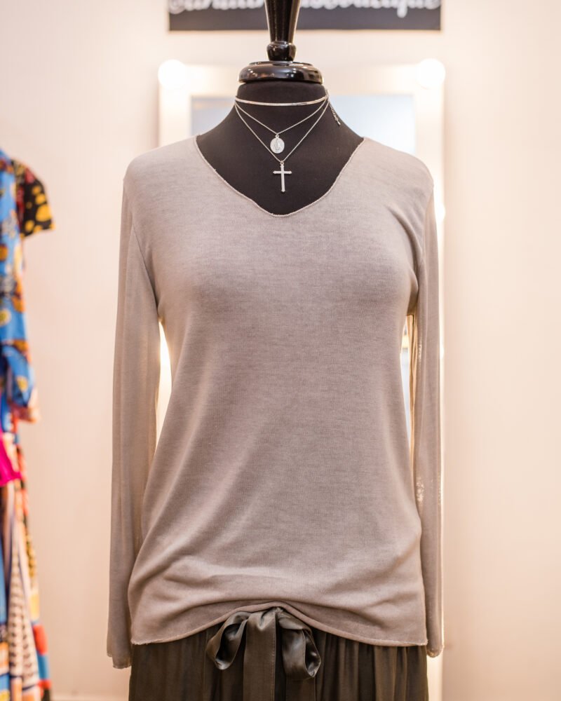 Camiseta lisa con hilos plateados