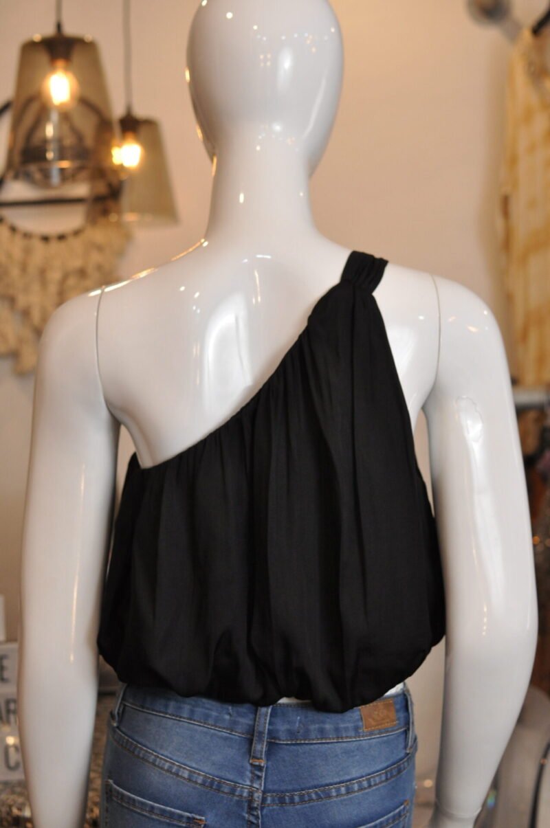 CropTop liso de un hombro negro - Image 3