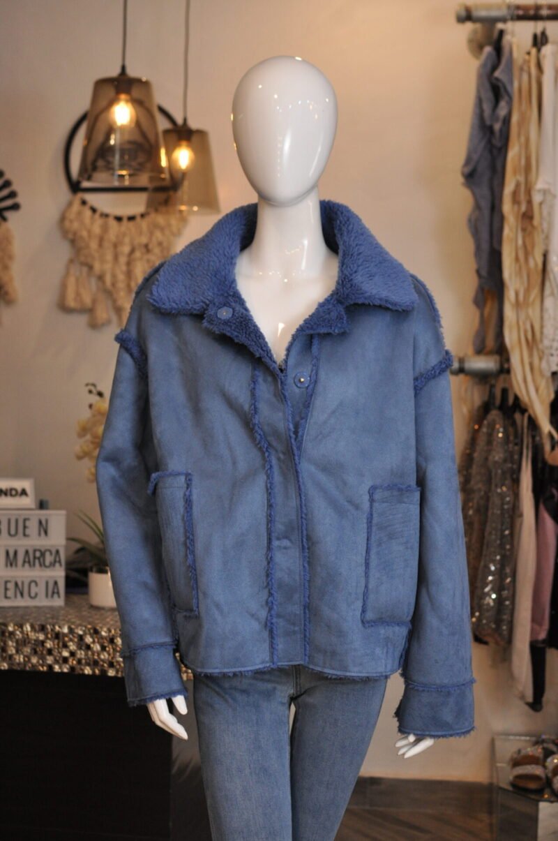 Chamarra de faux fur azul