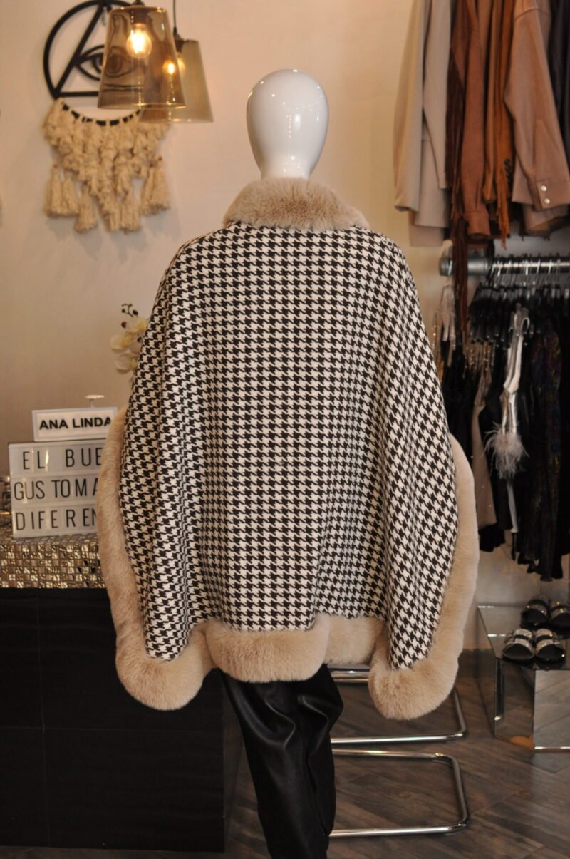Capa pata de gallo con faux fur cafe - Image 2