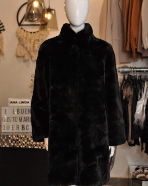 Abrigo largo liso faux fur negro