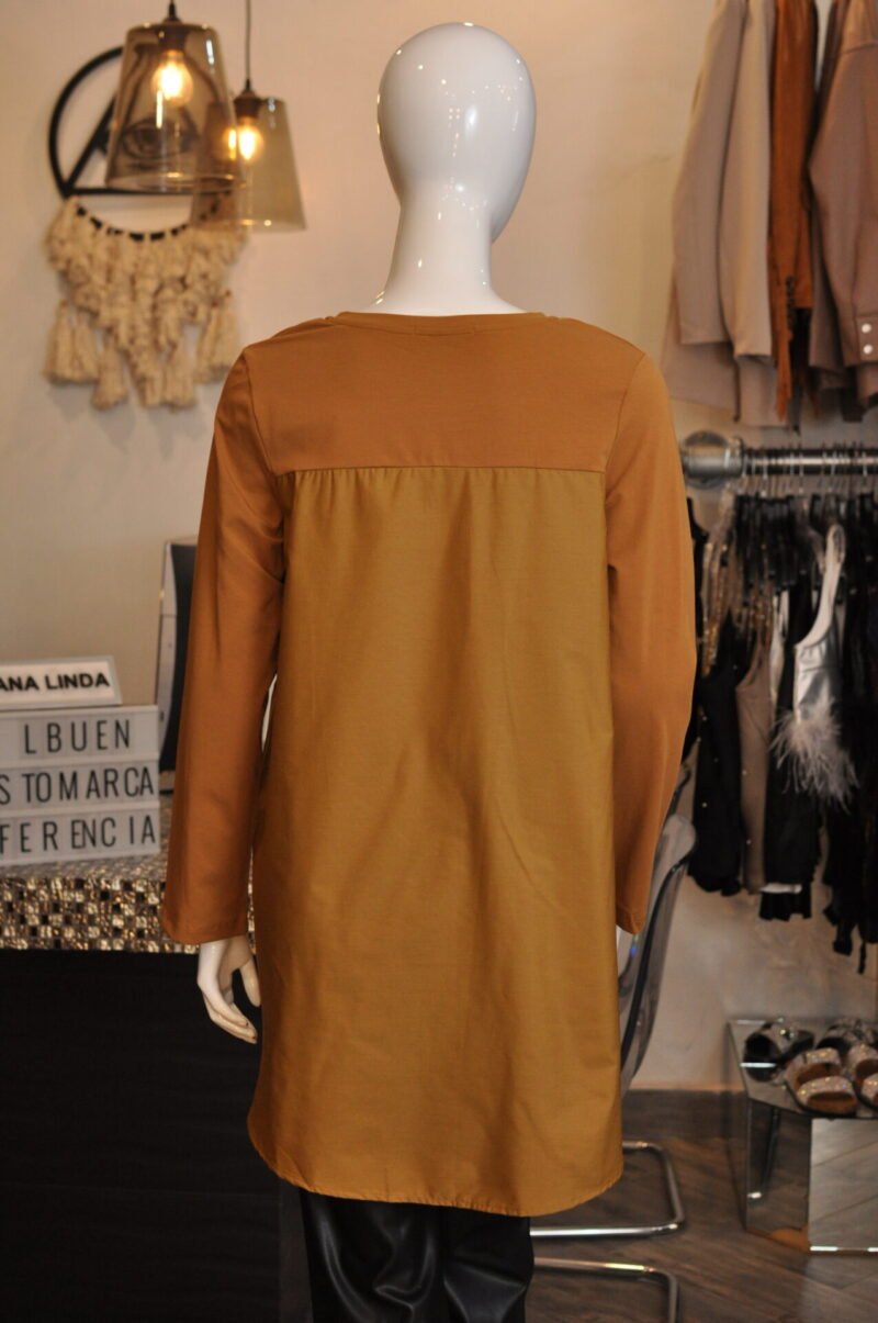 Blusa manga larga lisa cafe - Image 3