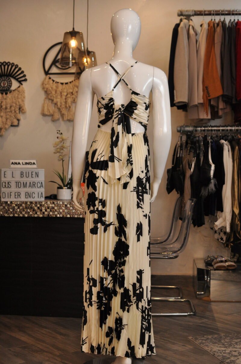 Vestido largo plisado beige con estampado - Image 3