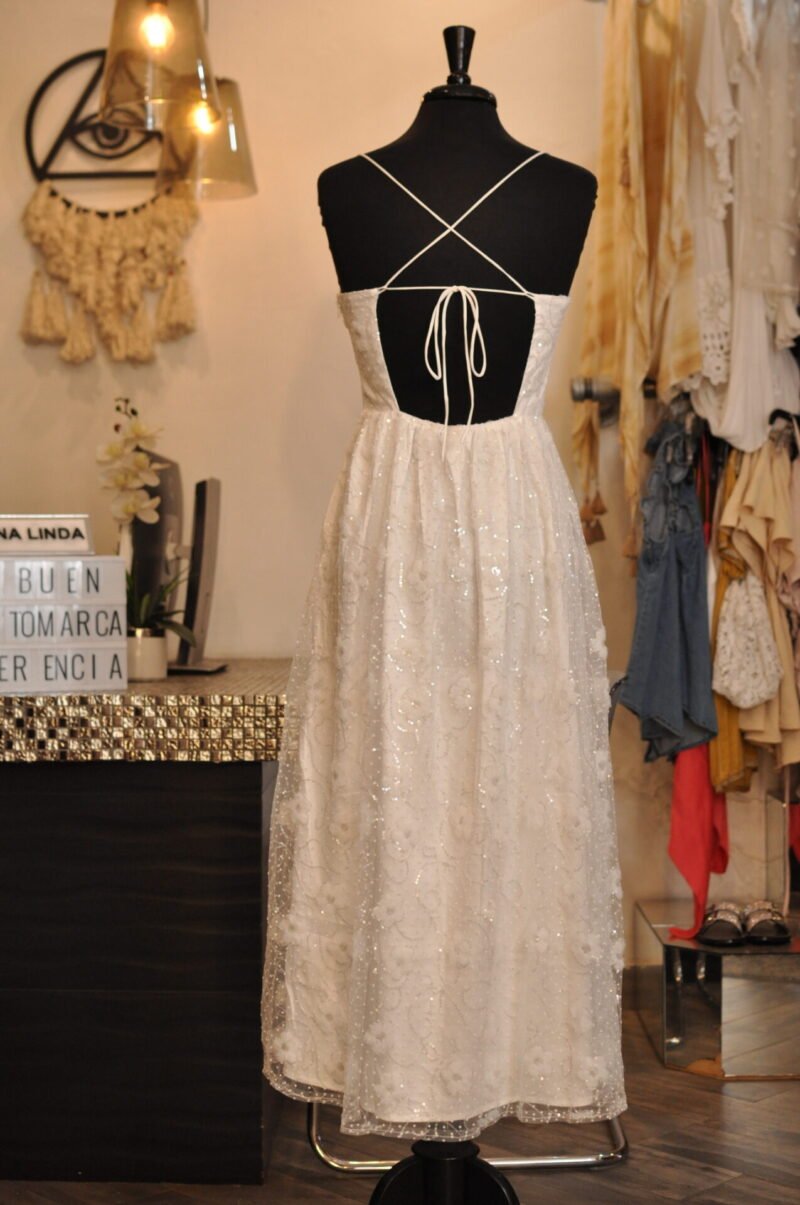 Vestido midi blanco con detalles de flores - Image 4