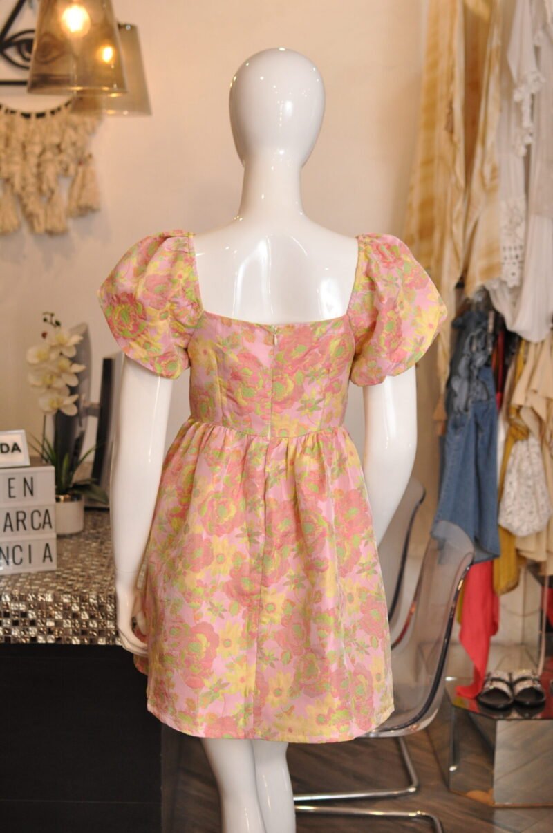 Vestido corto rosa estampado - Image 3