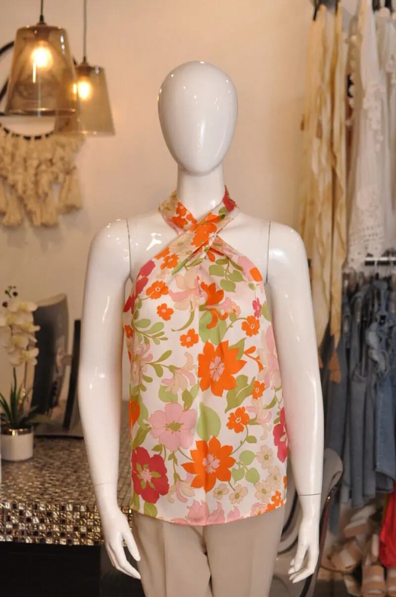 Blusa cruzada estampado de flores