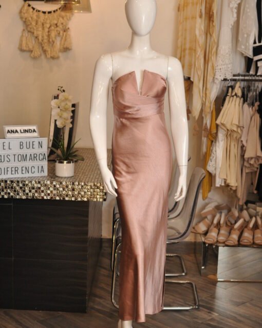 Vestido largo strapless rosa palo