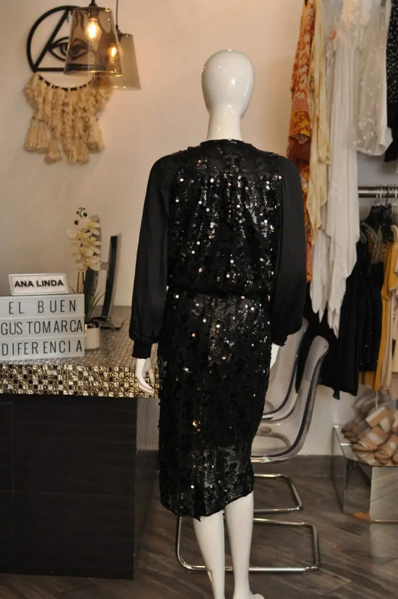 Blusa manga larga de lentejuelas negra - Image 3