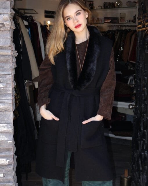 Chaleco largo con faux fur en cuello