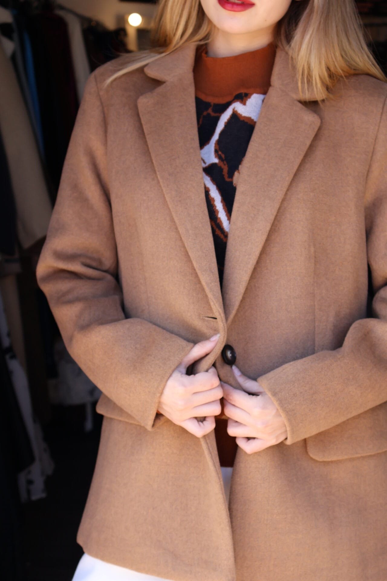 Saco tipo lana cafe - Image 3