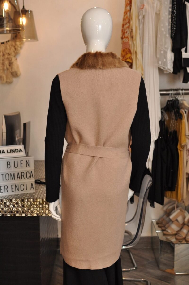 Chaleco largo con faux fur en cuello - Image 3