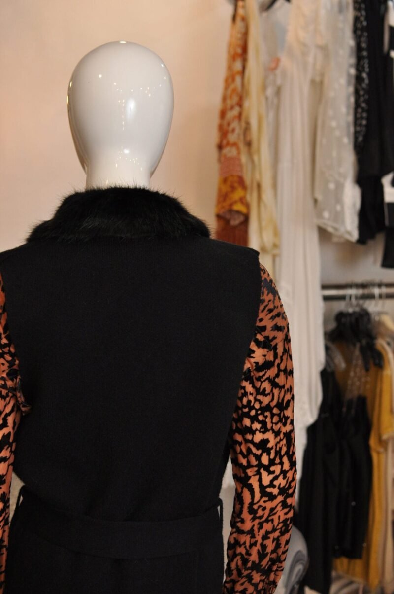 Chaleco largo con faux fur en cuello - Image 4