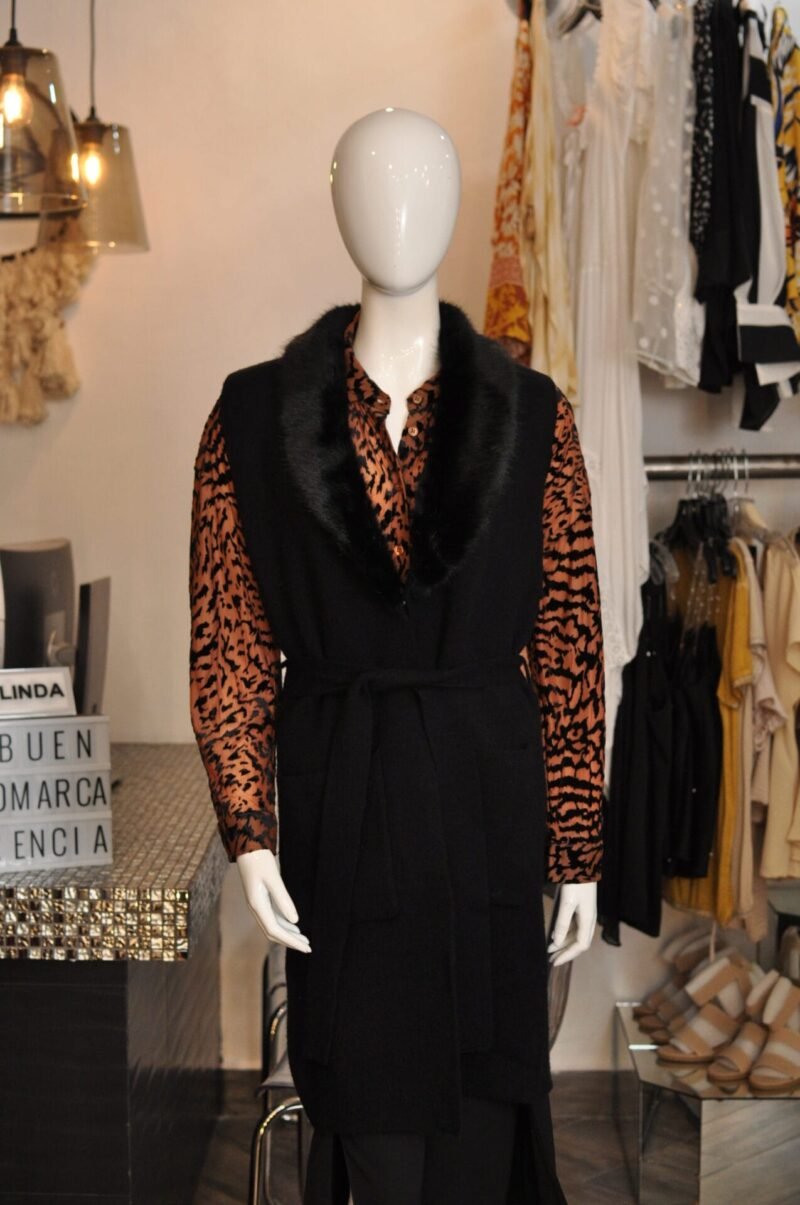 Chaleco largo con faux fur en cuello