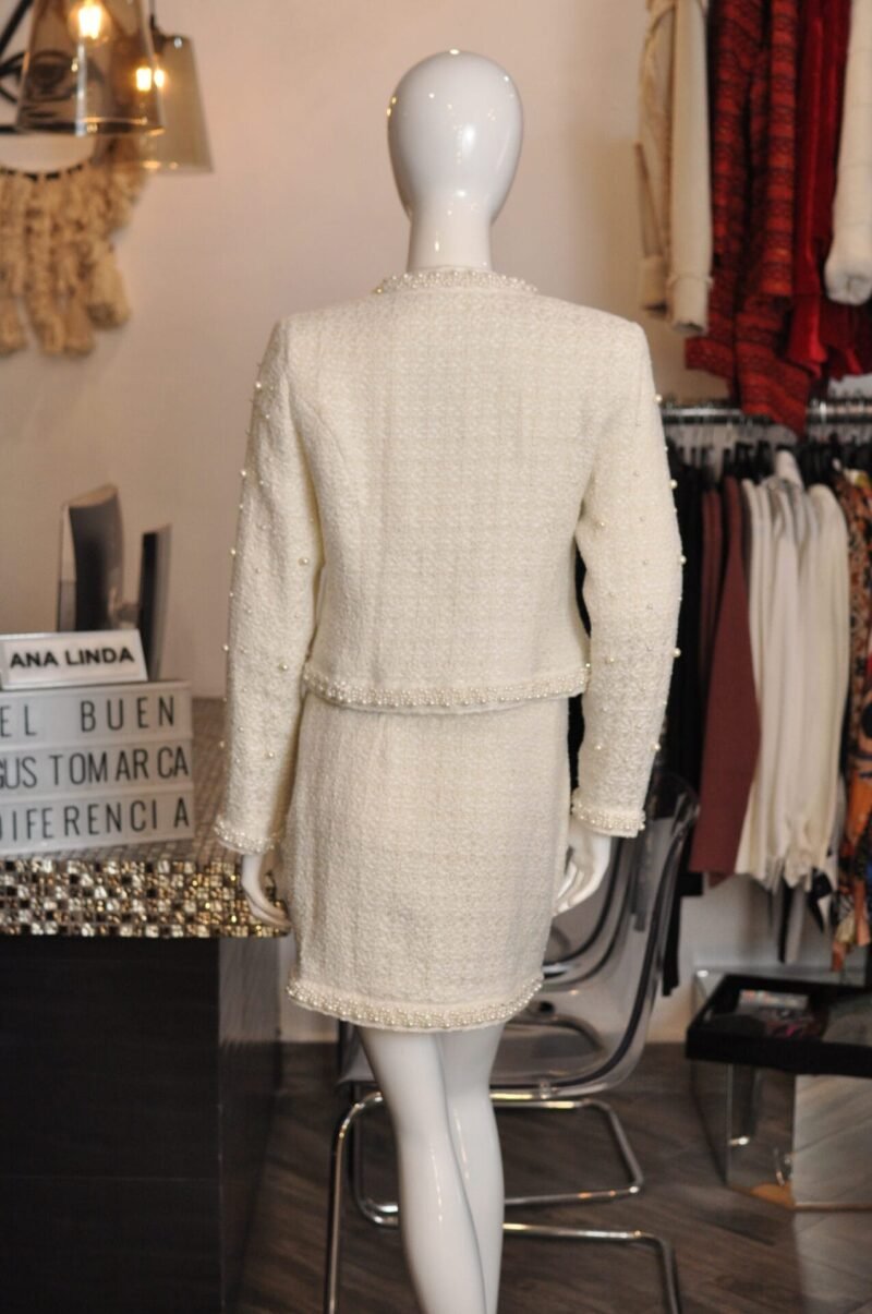 Set beige con perlas - Image 5