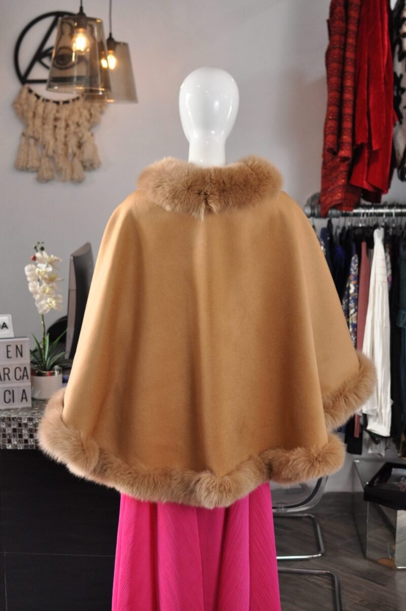 Capa cafe de cashmere y zorro - Image 4