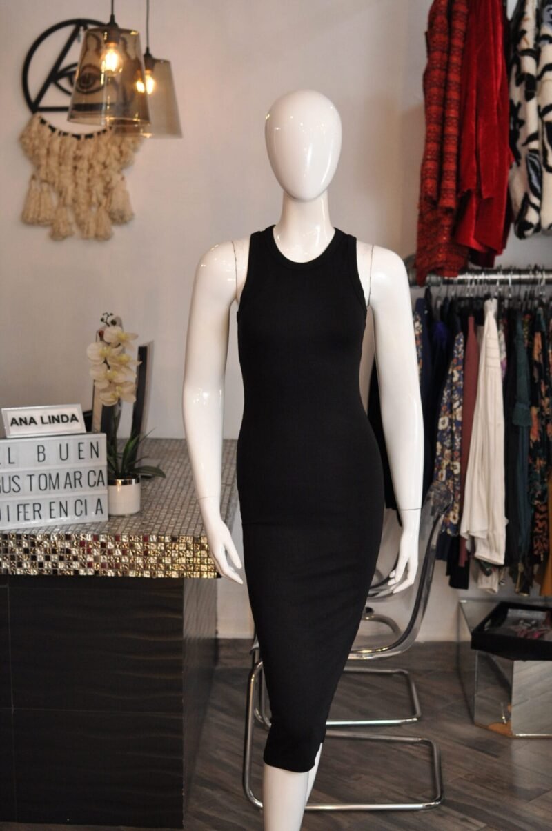 Vestido midi liso negro