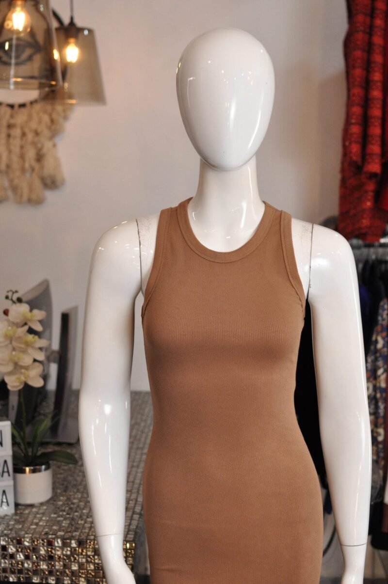 Vestido midi liso camel - Image 2