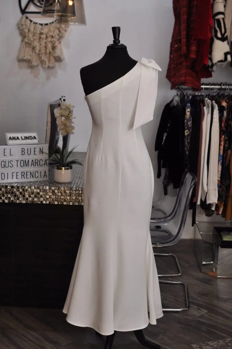 Vestido media pierna de un hombro blanco - Image 3