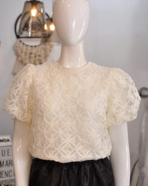 Blusa beige con flores