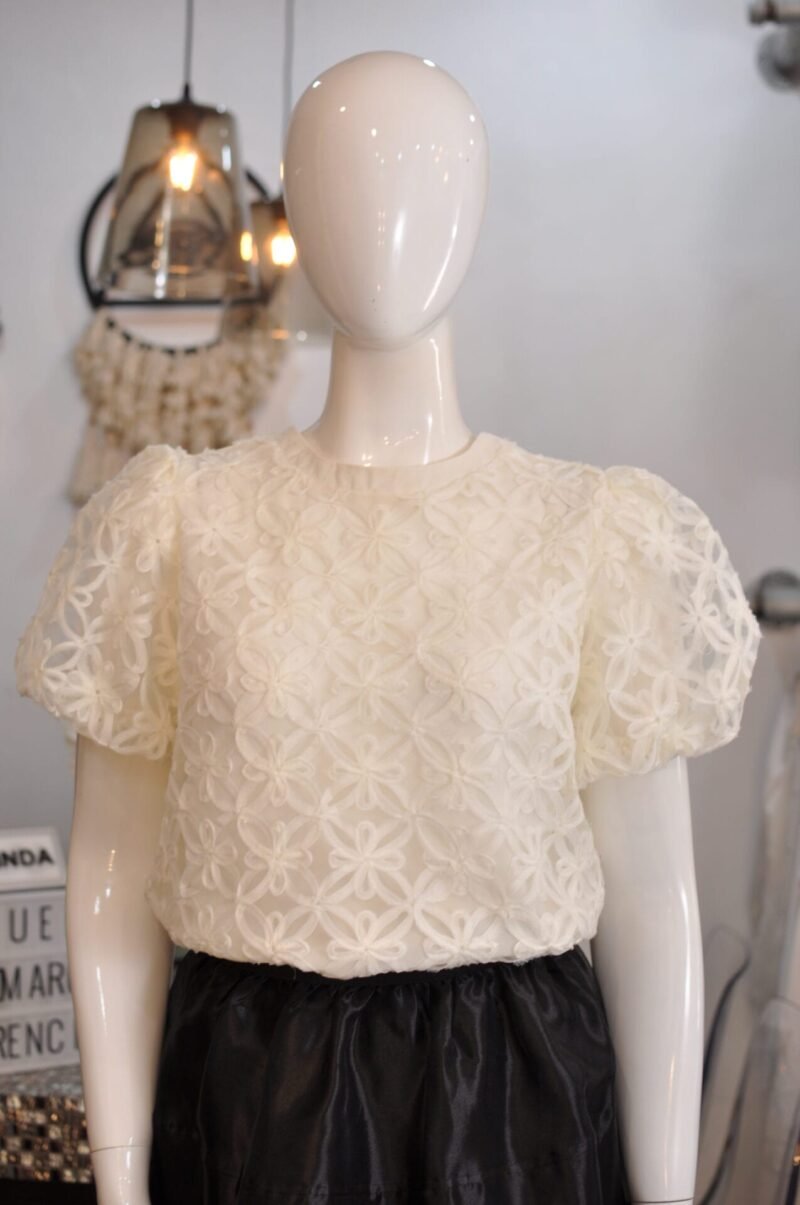 Blusa beige con flores