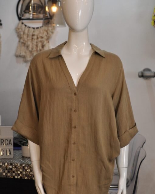 Blusa tipo lino suelta cafe