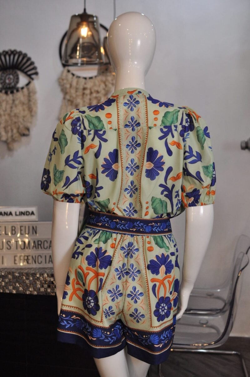 Set estampado de short y blusa multicolor - Image 5