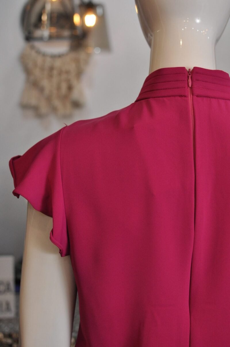 Blusa magenta con detalle - Image 3