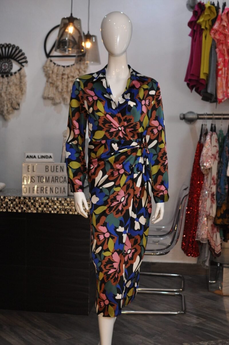 Vestido midi envolvente estampado