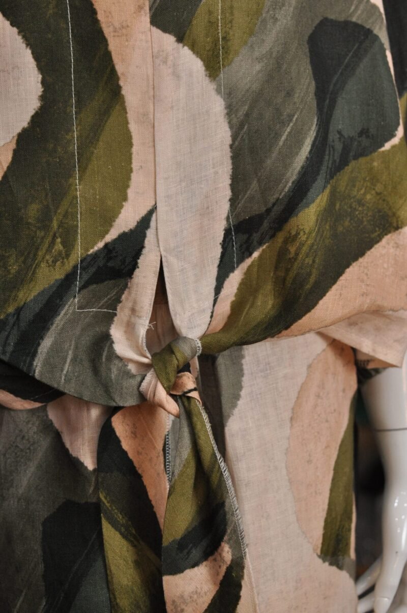 Blusa lino estampada verde - Image 3