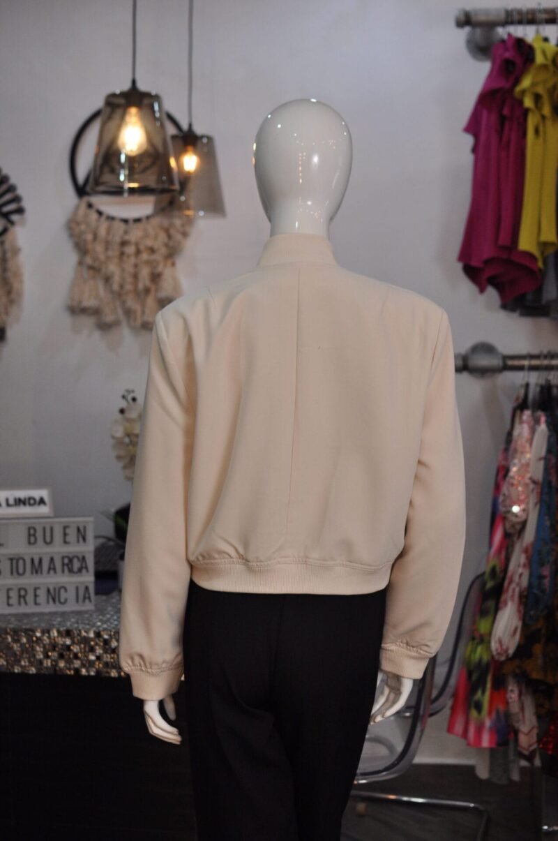 Chamarra corta beige - Image 3