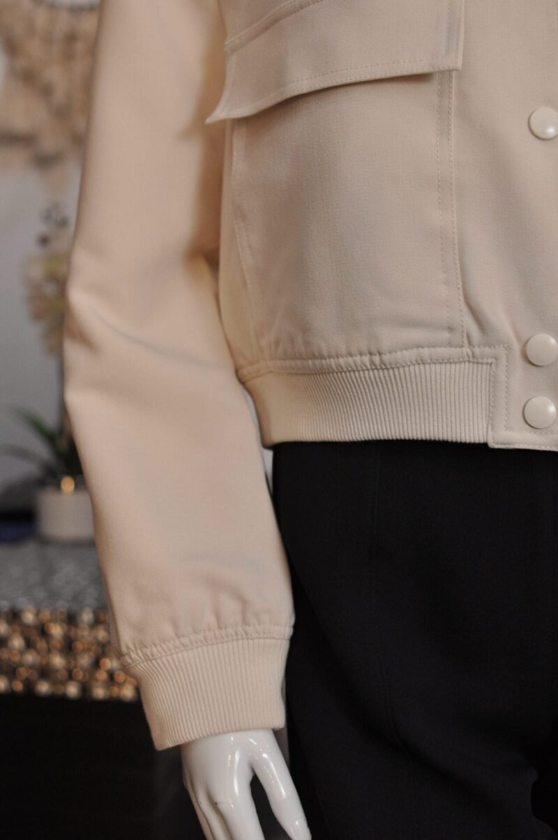 Chamarra corta beige - Image 2