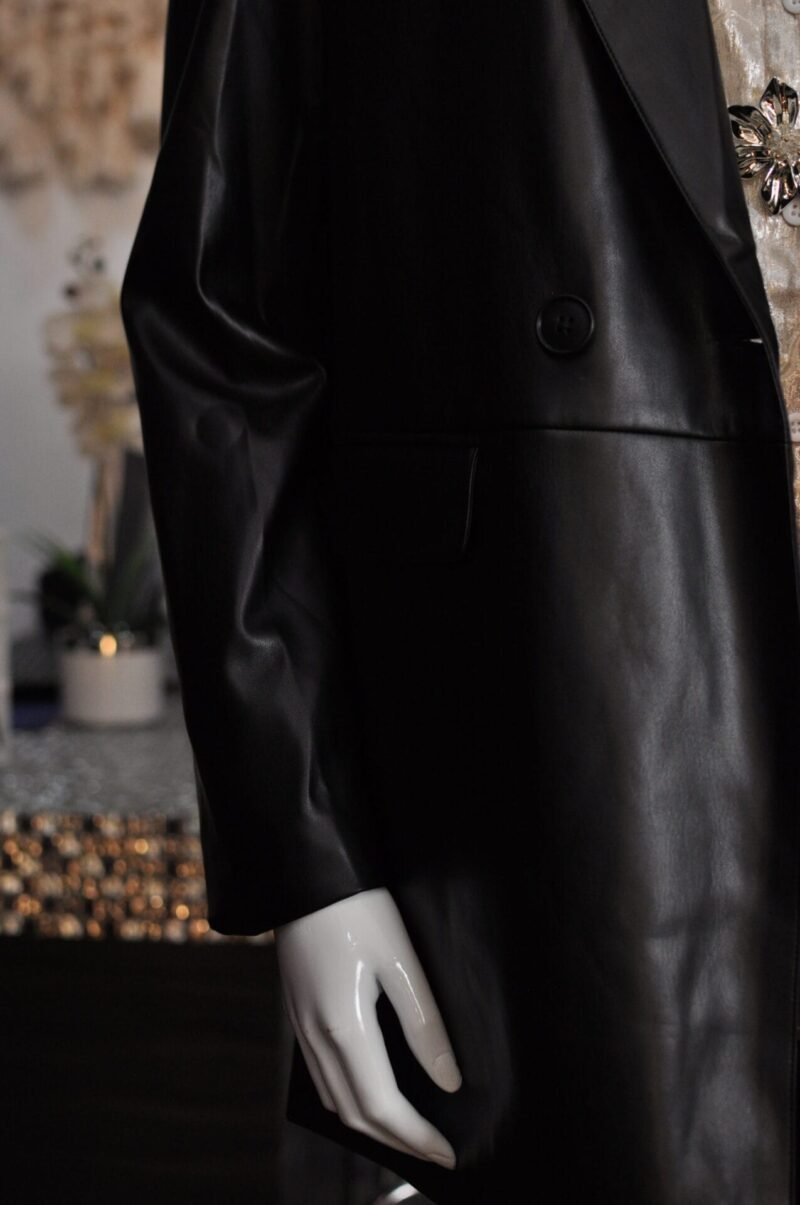 Blazer tipo piel negro - Image 2