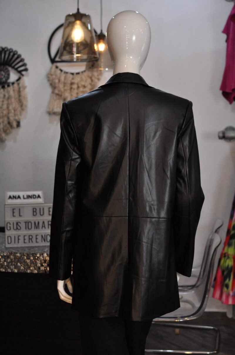 Blazer tipo piel negro - Image 3