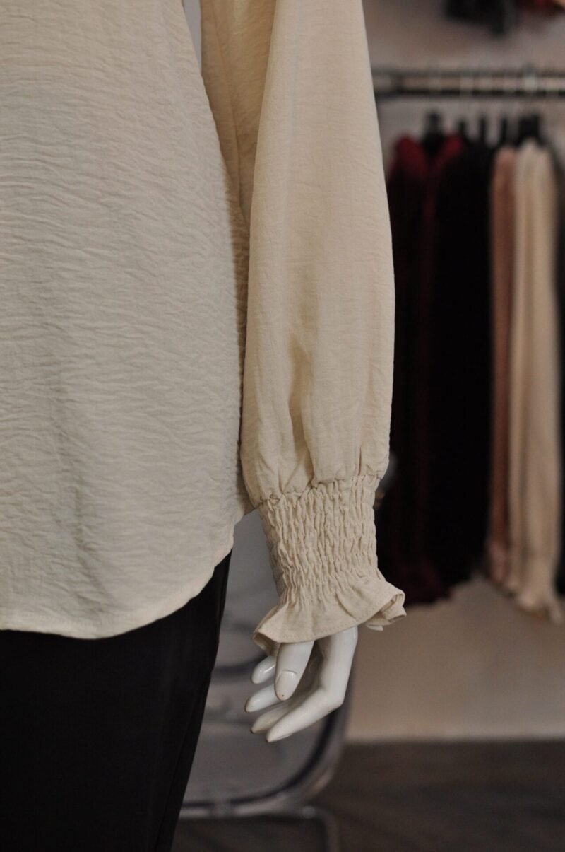 Blusa lisa beige - Image 3