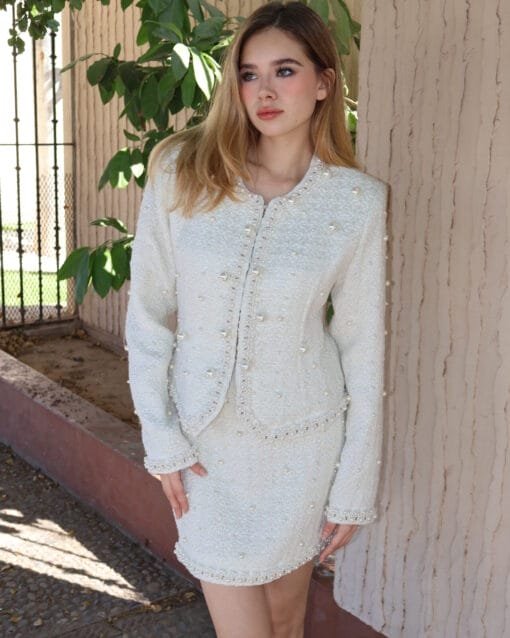 Set beige con perlas