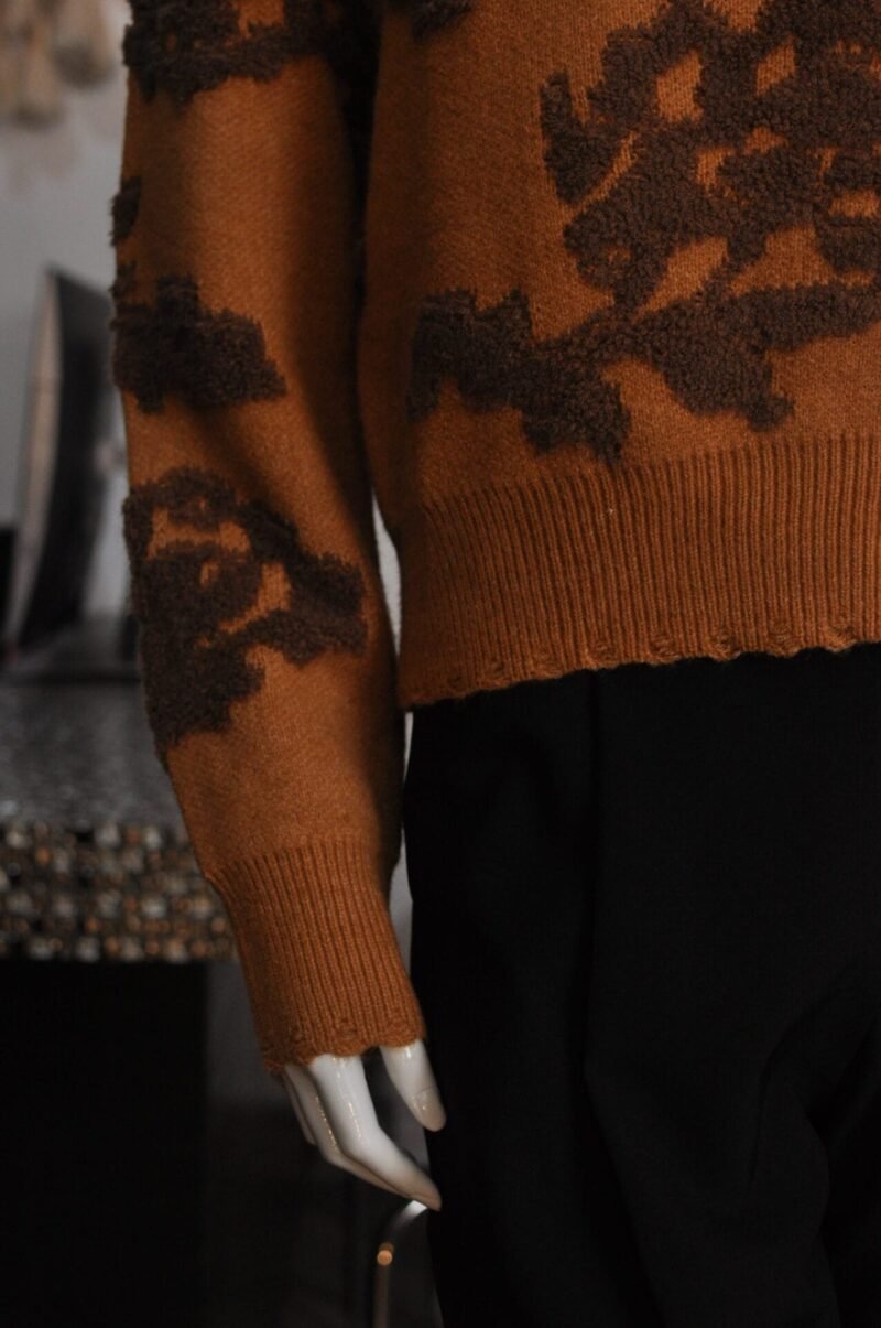 Sueter cafe con estampado - Image 3