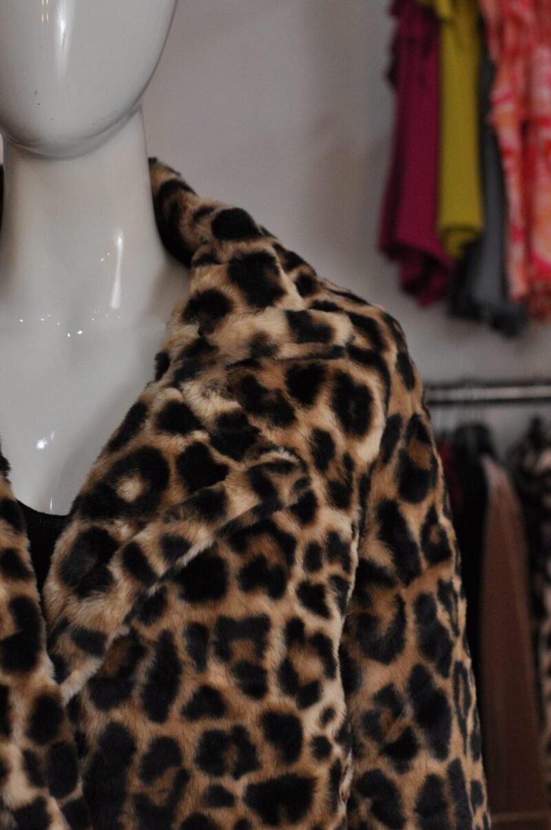 Abrigo estampado animal print - Image 3