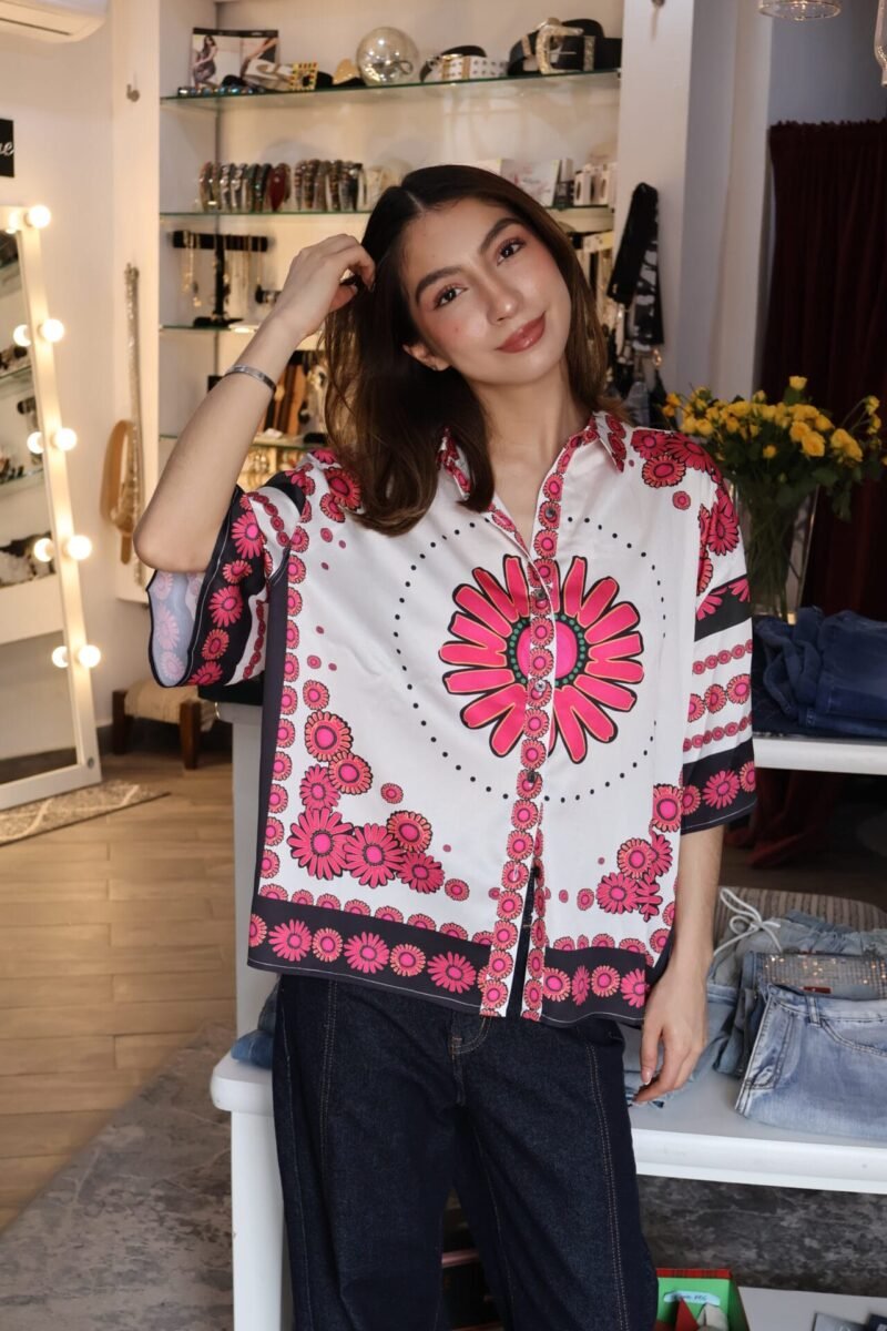Blusa estampada rosa - Image 2