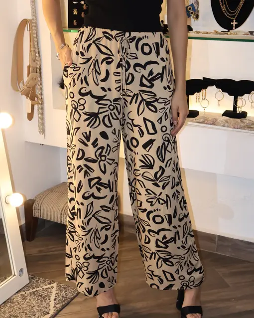 Pantalon cafe estampado