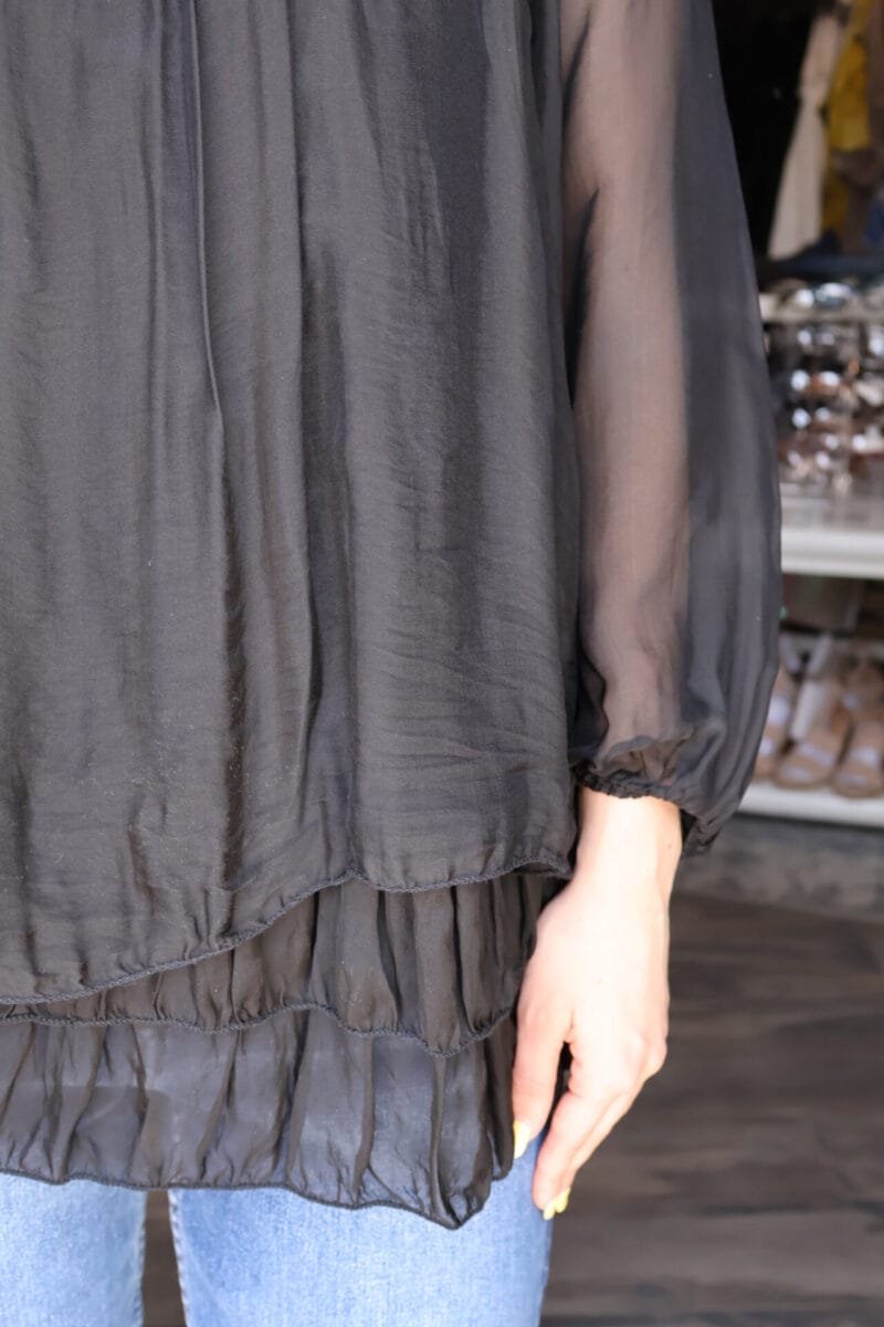 Blusa negra Italiana suelta de seda - Image 2