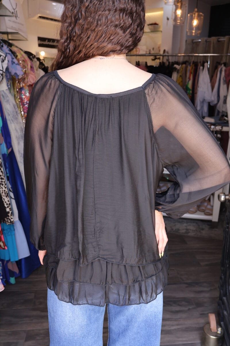 Blusa negra Italiana suelta de seda - Image 3
