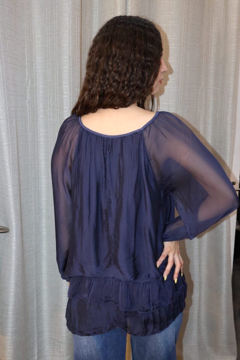 Blusa azul marina Italiana suelta de seda - Image 3