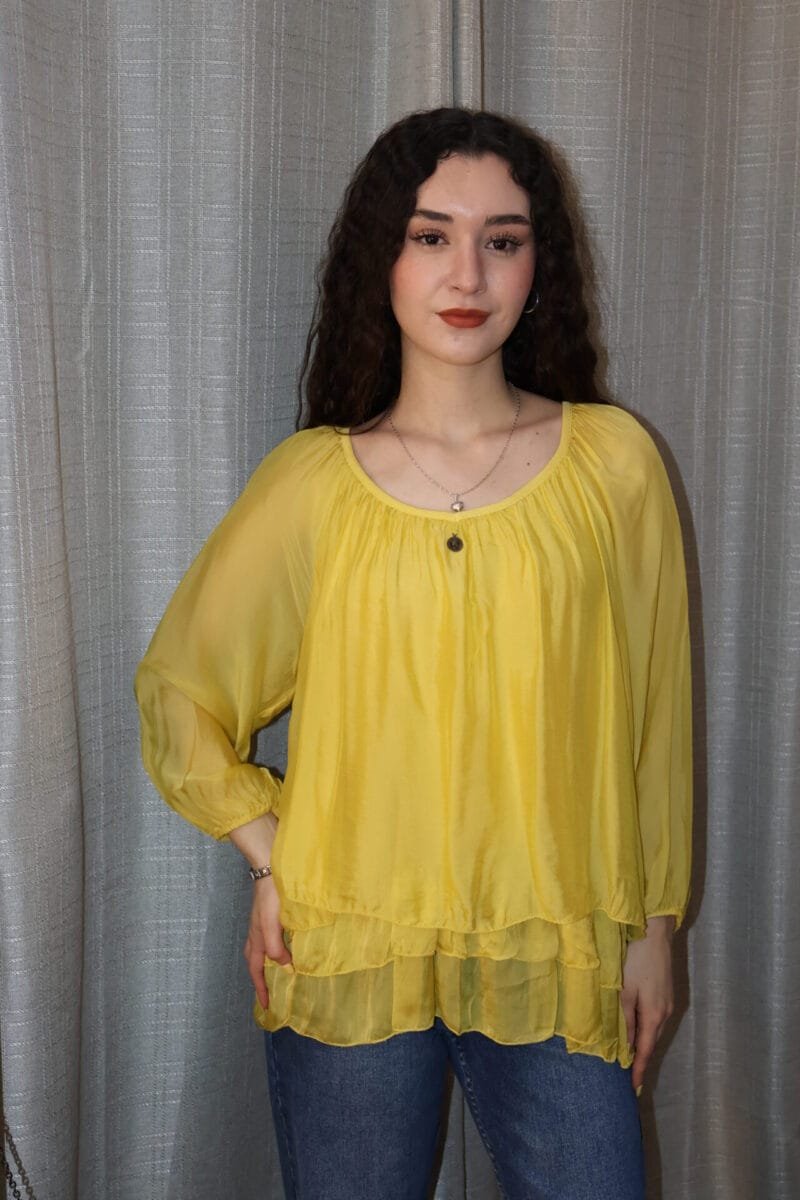Blusa amarilla Italiana suelta de seda
