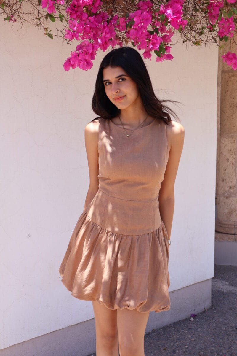 Vestido de globo corto cafe - Image 2