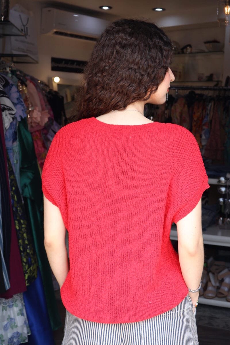 Blusa lisa roja tejida - Image 4