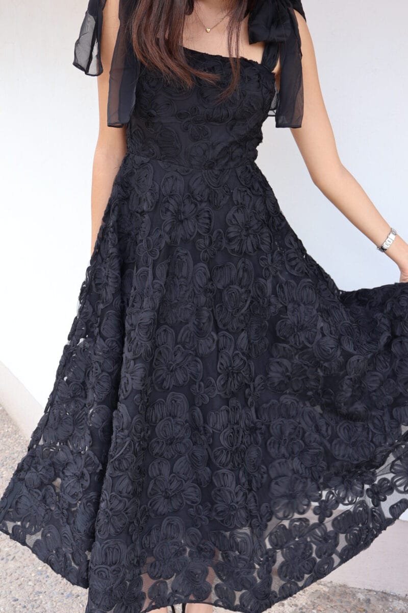 Vestido midi negro con flores - Image 2
