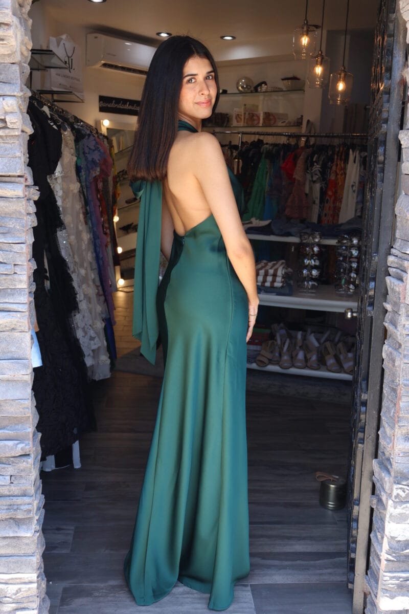 Vestido liso verde tipo satin - Image 3