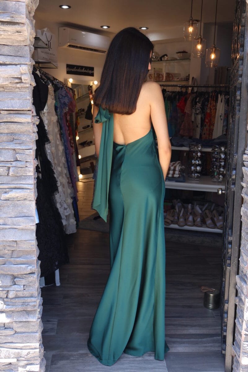 Vestido liso verde tipo satin - Image 4