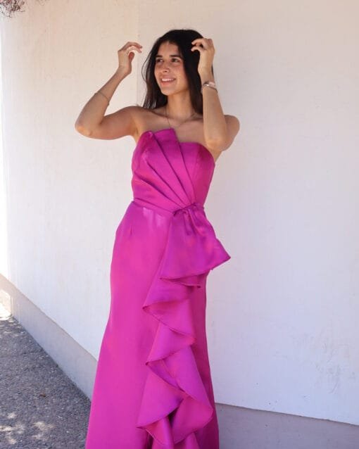 Vestido strapless liso magenta