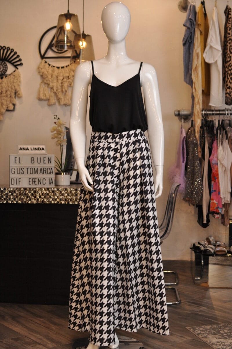 Pantalón estampado blanco con negro